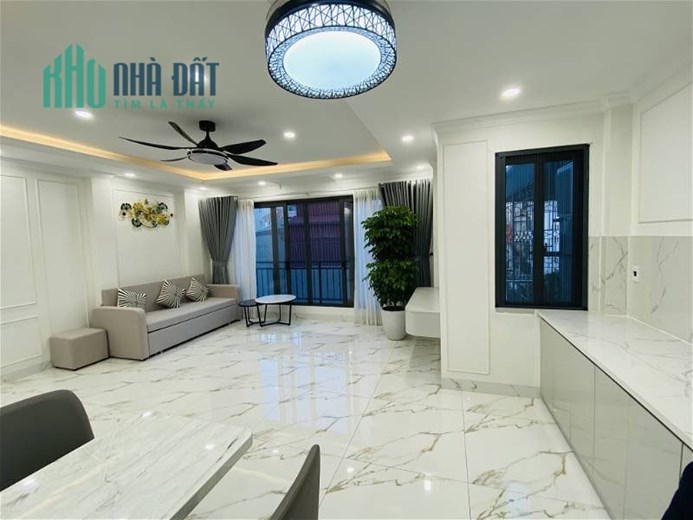 BÁN GẤP ! 50m*7T thang máy chỉ 10.9 tỷ, nội thất xịn, 2 mặt thoáng tại Nguyễn Ngọc Nại .