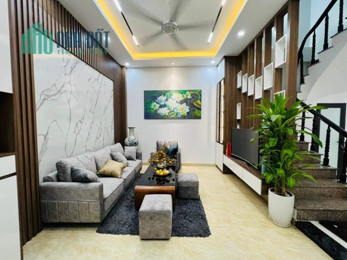 Bán nhà Võng Thị, Thuỵ Khuê, Tây Hồ. 46mx4; MT 4m; giá 6 tỷ 25.