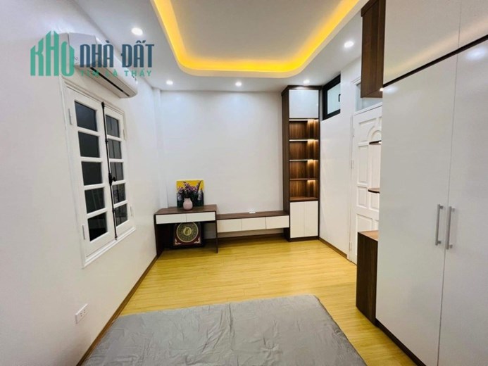 Bán nhà Võng Thị, Thuỵ Khuê, Tây Hồ. 46mx4; MT 4m; giá 6 tỷ 25.