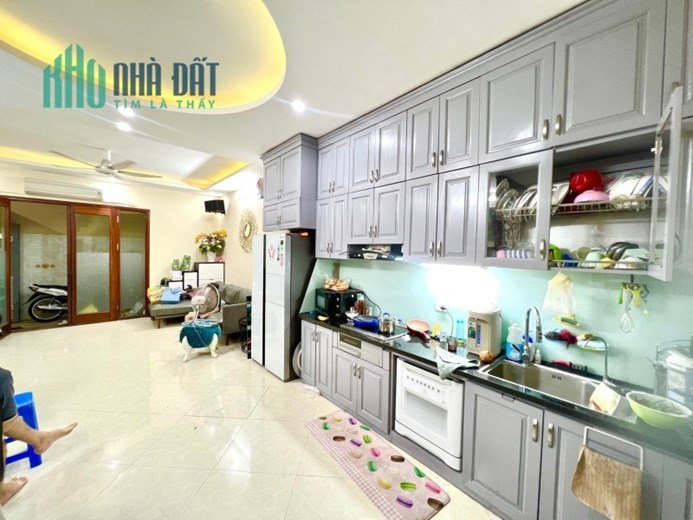 Bán nhà Võ Chí Công, Cầu Giấy. 43mx5; MT4; giá 5 tỷ 6