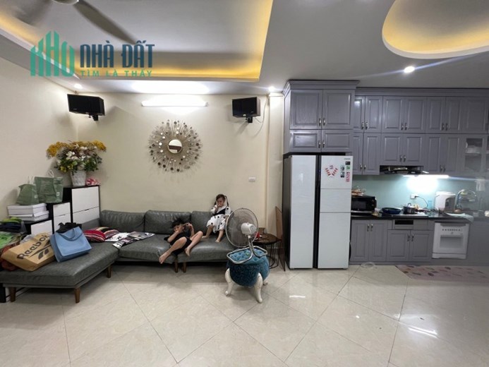 Bán nhà Võ Chí Công, Cầu Giấy. 43mx5; MT4; giá 5 tỷ 6