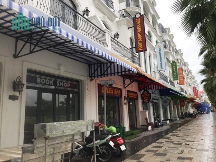 Chính chủ cần bán gấp căn shophouse Phú Quốc giá chỉ 10 tỷ bao hết thuế phí

- Giá gốc: