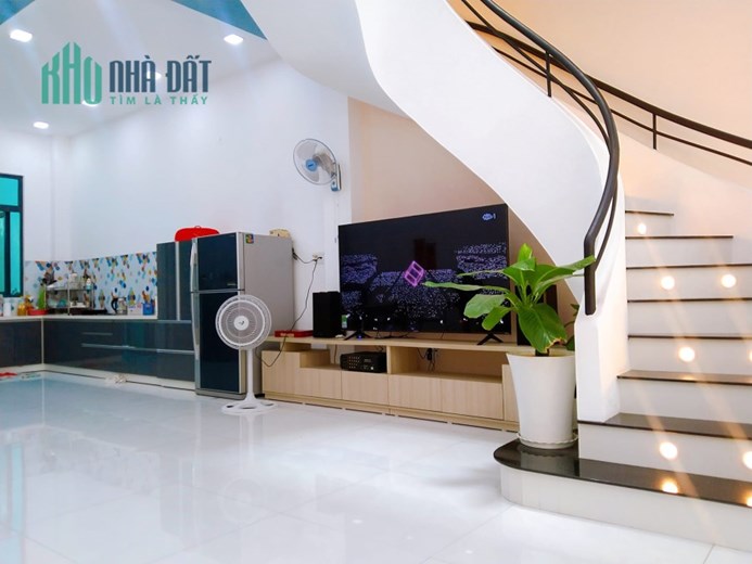 Bán Nhà Đẹp DT Lớn- HXH Lê Văn Thọ Gò Vấp- 3 Tầng- 130m2- 6m x 21,6m- Vị Trí Đẹp- Nhỉnh 10 Tỷ