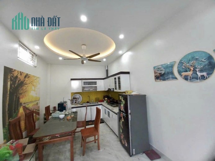 Bán nhanh Căn nhà 3 tầng ngay chợ Minh Kha, gần tất cả các tiện ích Trung Tâm An Dương