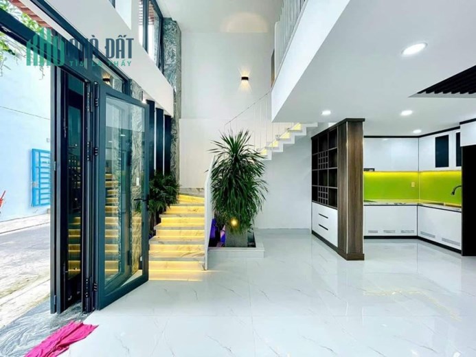 Bán Nhà Dương Quảng Hàm Gò Vấp 50m2 4 Tầng Hẻm Xe Hơi Giá 6 Tỷ 1