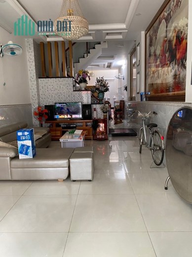 NHÀ ĐẸP - GIÁ TỐT - CHÍNH CHỦ Cần Bán Nhà Vị Trí Đẹp Tại Quận Bình Tân