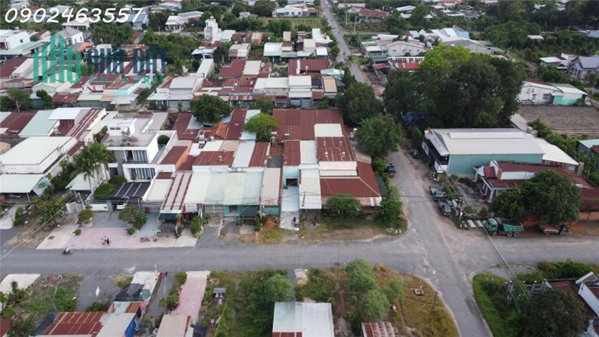 Khu Dân Cư Đông Đúc - Mặt Tiền Chợ