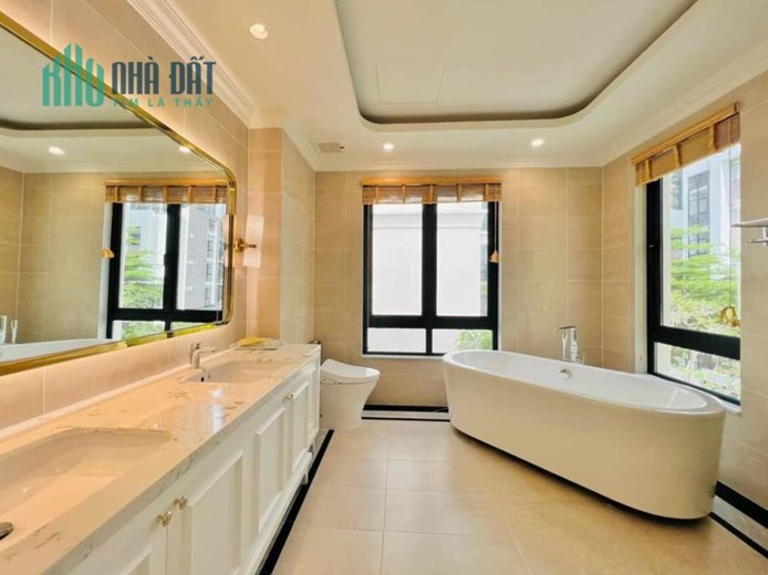 Biệt thự view hồ KĐT Vĩnh Hoàng cạnh Louis City Hoàng Mai 222m2 chỉ 44.88 tỷ. LH 0989.62.6116