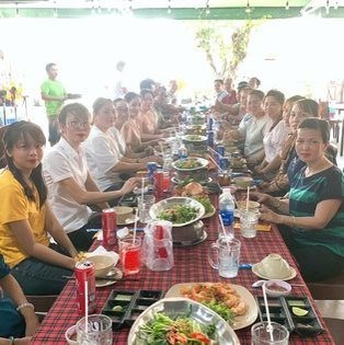Huyện Nhà Bè, Sang Quán Ăn - Nhậu Sân Vườn Dt 1200 m2 , Mặt tiền đường Nguyễn Văn Tạo, Tel :