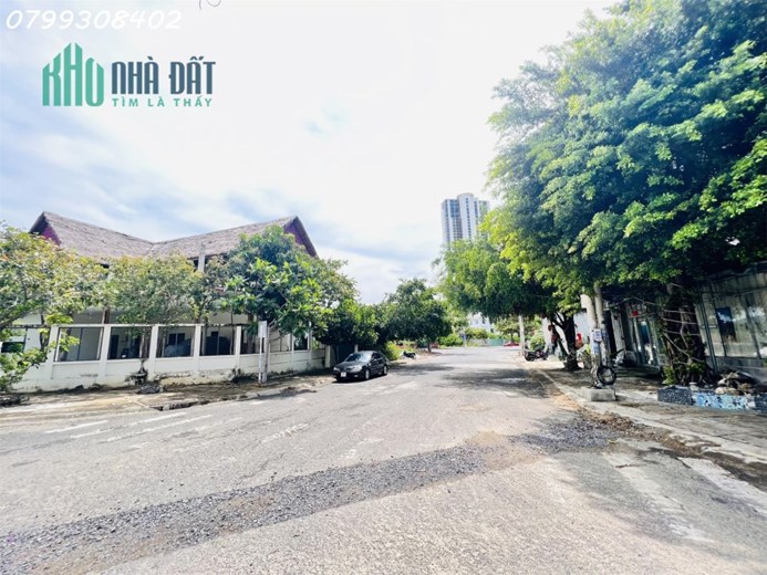 Bán lô góc biệt thự 2 mặt tiền Lý Thái Tổ khu tái định cư Hòn Xện