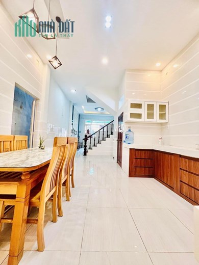 Bán Nhà 4 Tầng,Sát Mặt Tiền, 72m2, Quận 6, Chỉ 5 Tỷ xxx.