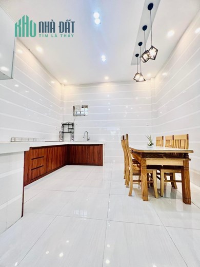 Bán Nhà 4 Tầng,Sát Mặt Tiền, 72m2, Quận 6, Chỉ 5 Tỷ xxx.