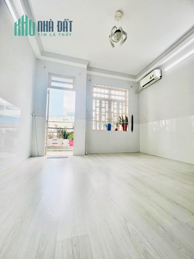 Bán Nhà 4 Tầng,Sát Mặt Tiền, 72m2, Quận 6, Chỉ 5 Tỷ xxx.