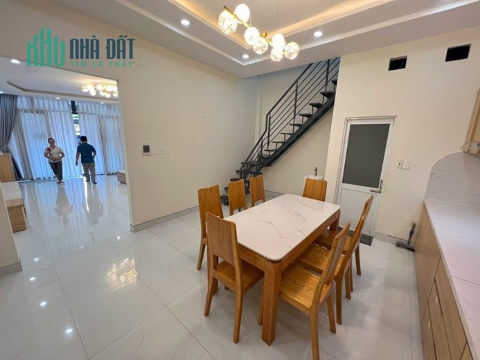 Bán GẤP nhà 2 tầng, 60m2, nở 5.8m hơn 3 Tỷ, HXH Vườn Lài, An Phú Đông, Quận 12