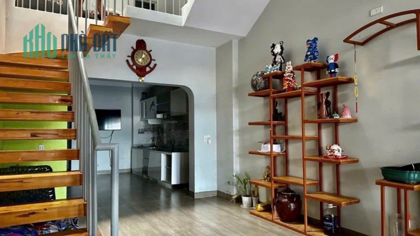 Bán nhà lầu, Mặt Tiền đường Hồ Hoà, gần UB P.Tân Phong, chỉ 4,5 tỷ