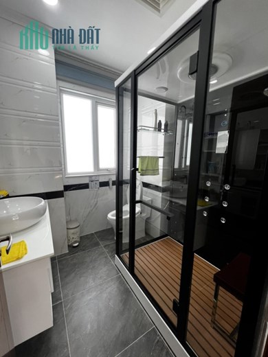 Cho thuê căn hộ cao cấp tại 180 Triệu Việt Vương