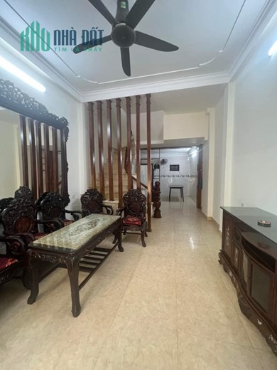 BÁN GẤP NHÀ PHỐ TRƯƠNG ĐỊNH-HOÀNG MAI. Ô TÔ TẢI ĐỖ CỬA 41M 5 TẦNG CHỈ HƠN 4 TỶ