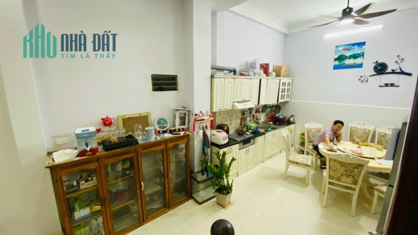 Bán nhà ngõ 69 Hoàng Văn Thái 42m x 4 tầng, mt: 3.9m

Giá chào 6.5, nhà phân lô 1 nhà ra ô tô