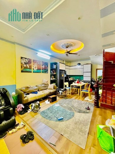 Bán nhà mặt ngõ Vương Thừa Vũ 40m x 5 tầng, mt: 4,5m, Giá: 7.4 tỷ