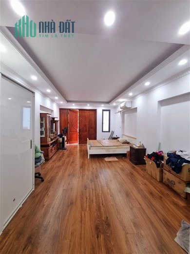 NHÀ SIÊU HIẾM TẠI HỒ BA MẪU, ĐỐNG ĐA, HÀ NỘI,Ô TÔ ĐỖ CỬA, THANG MÁY SỊN  DIỆN TÍCH. 73M2, 5 TẦNG