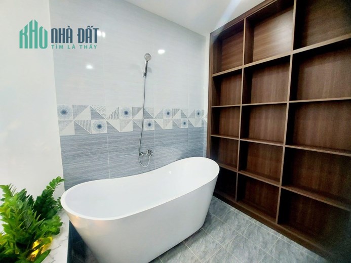 Bán Nhà Phạm Văn Chiêu, Gò Vấp.Nội thất sang trọng, hẻm 6m,vị trí đắc địa.