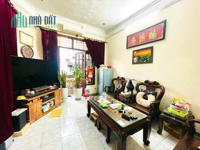 BÁN NHÀ PHỐ TRƯƠNG ĐỊNH, TÂN MAI. Ô TÔ ĐỖ CỬA 42M × 5T HƠN 4 TỶ