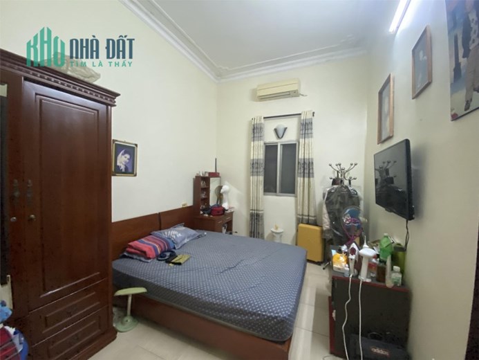 CHÍNH CHỦ NHÀ CÁN BỘ PHÂN LÔ-NGÕ RỘNG- BÃI XE OTO CẠNH NHÀ