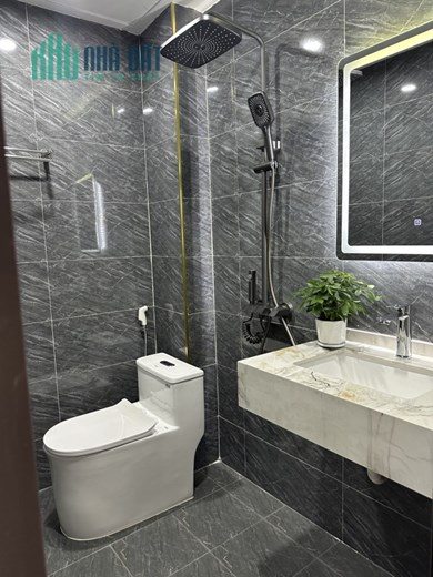 Bán gấp nhà phố Hoàng Văn Thái ô tô qua cổng 45m 4Tg MT 3,2m Chỉ 5,8 tỷ LHCC.