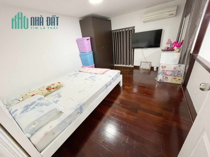 Q7 CHUNG CƯ CAO CẤP SKY GARDEN  CĂN HỘ  DUPLEX NGUYỄN VĂN LINH 106M2 2 TẦNG , TẶNG NỘI THẤT , MUA