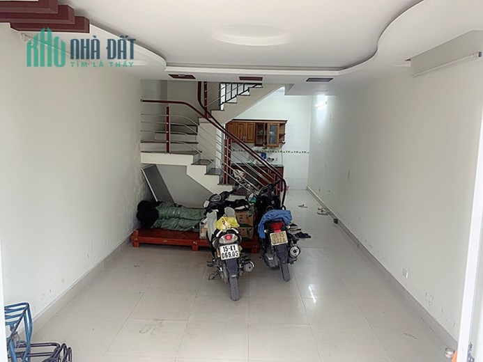 Bán nhà giá mềm như bún đường Chợ Hàng Mới, 45m 3 tầng GIÁ 1.8 tỉ về ở luôn