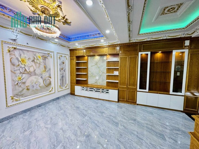 HƯƠNG LỘ 2 - 50M2 - 5 TẦNG - 5PN - 5WC NỘI THẤT XỊN CHỈ CÓ 5.8TỶ TL.