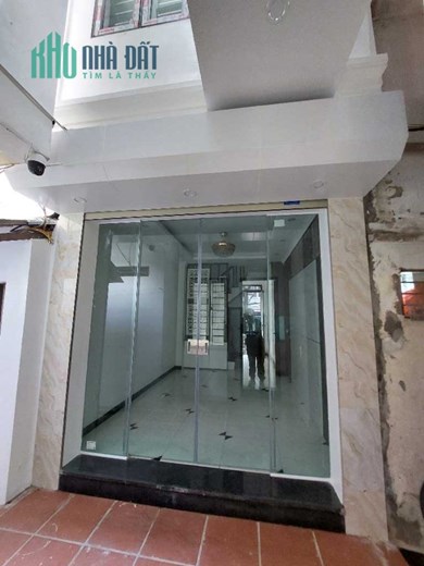 NHÀ Ở HOÀNG HOA THÁM