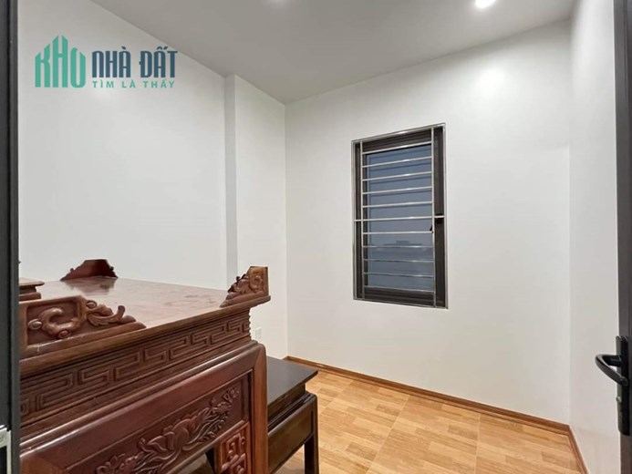 Bán nhà Trung Hành, 40m 3 tầng GIÁ 2 tỉ gần ngay Sân Bóng Đằng Lâm