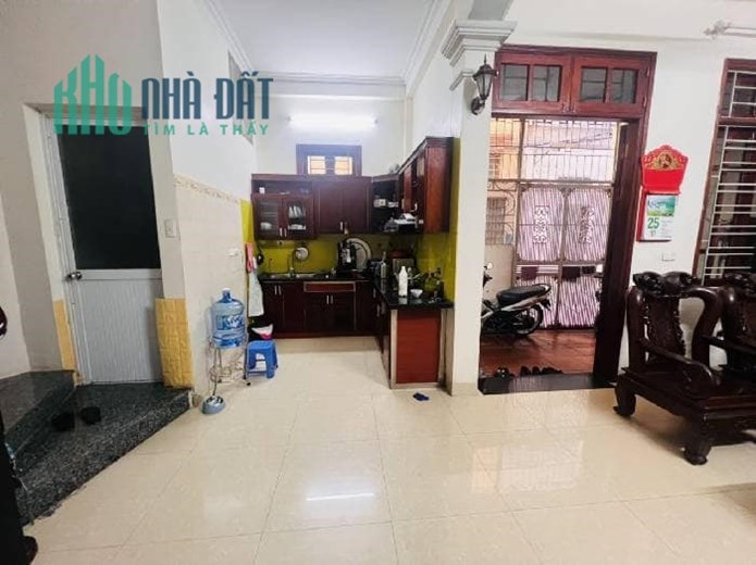 Bán nhà dân xây Hà Đông, 2 thoáng 15m ra ô tô, 41m x mt 7m, 3.x tỷ.