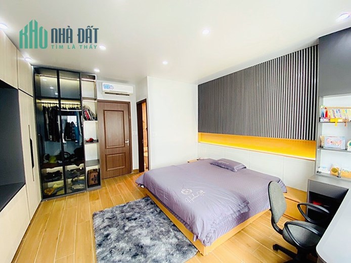 Siêu phẩm Hoàng Huy Mall có Thang máy, 79m 4 tầng GIÁ 11.8 tỉ, full nội thất xịn