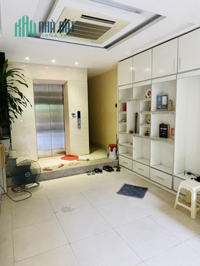 GIẢM 1 TỶ ! Bán gấp nhà Hoàng Văn Thái, ô tô đỗ cửa, phân lô QĐ, 40m*7T thang máy chỉ 10.8 tỷ.