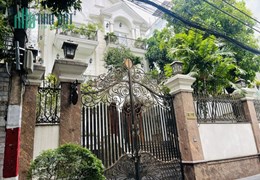 Bán BIỆT THỰ Hẻm Xe Hơi đường Nguyễn Thị Minh Khai,Q.1,DT:8mx19m,KC:2  lầu,,Giá:27 tỷ
