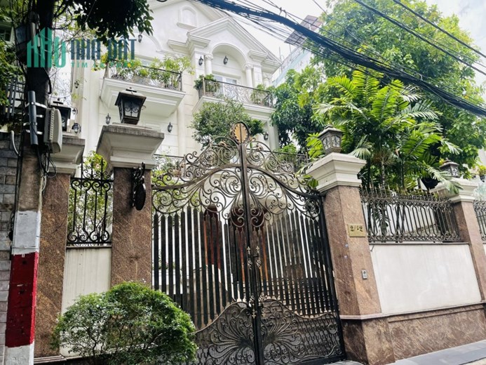 Bán BIỆT THỰ Hẻm Xe Hơi đường Nguyễn Thị Minh Khai,Q.1,DT:8mx19m,KC:2  lầu,,Giá:27 tỷ