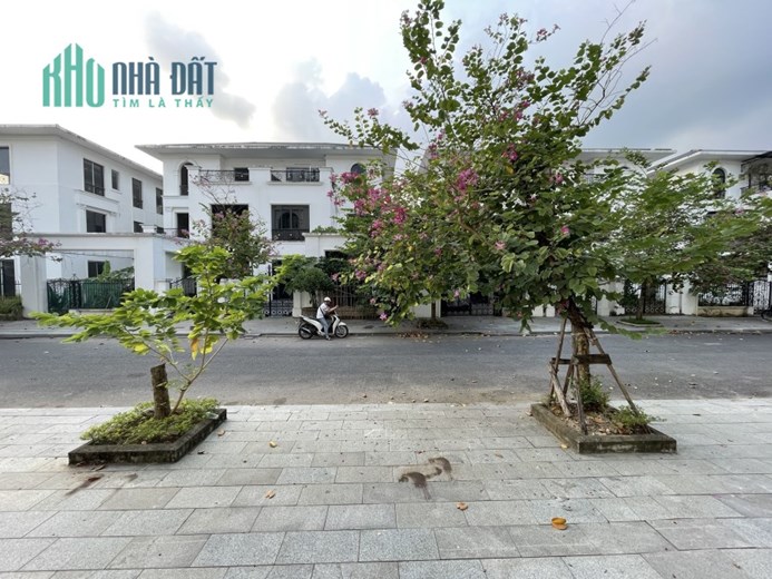 BÁN CĂN SHOPHOUSE LÀNG VIỆT KIỀU NGAY BẾN XE VĨNH NIỆM..