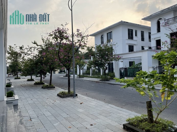 BÁN CĂN SHOPHOUSE LÀNG VIỆT KIỀU NGAY BẾN XE VĨNH NIỆM.