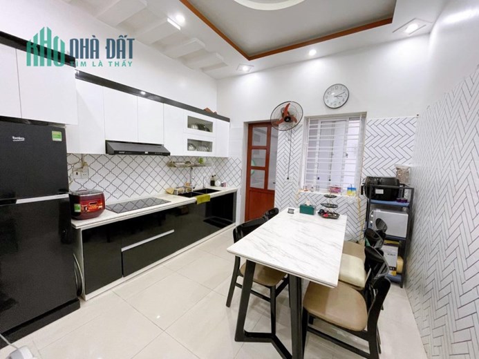 BÁN NHÀ AN ĐÀ MỚI FULL NỘI THẤT MẶT NGÕ ĐẸP..