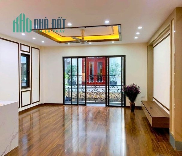 Bán nhà đẹp mặt ngõ Kinh Doanh khu Hào Nam - La Thành, 45m2 MT 5m giá 6 tỷ 250 triệu