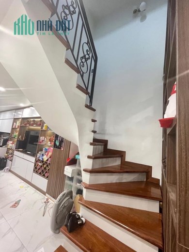 SIÊU PHẨM PHAN ĐÌNH PHÙNG, NGÕ THÔNG RẤT RỘNG – 45m 5 tầng 10.5 tỷ