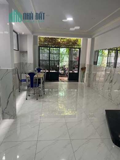 Nhà Lê Văn Sỹ, Phường 13, Phú Nhuận, sát bên Quận 3, xe hơi vô nhà, chỉ 4,3 tỷ.