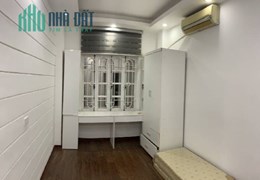 NHÀ KIM MÃ NHÀ ĐẸP Ô TÔ DỪNG ĐỖ VÀI BƯỚC CHÂN KHU VIP NGOẠI GIAO ĐOÀN