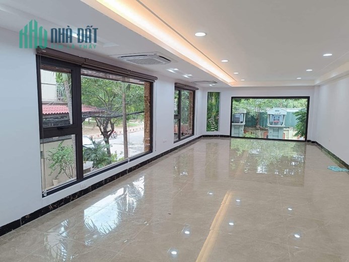 Bán gấp Toà nhà Văn phòng 7 tầng mới tinh, vừa ở vừa cho thuê - Khu phân lô quận uỷ Đống Đa