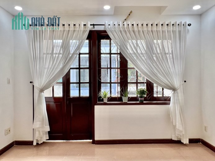 Giảm 5 Tỷ (gần 30%) Nhà Ba Tháng Hai - Đường 3/2 Quận 10, 4 Tầng, 90m2, Giá 12 Tỷ 99