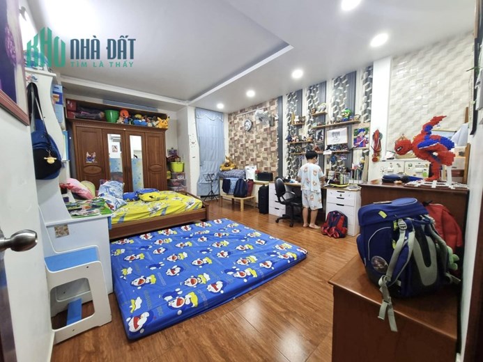 Bán nhà ngay Big C Trường Chinh 50m2 4tang shr, gần Tân kì Tân Quí, 5 tỷ nhỉnh 0932030061