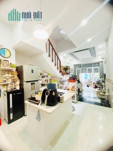 Bán nhà gần Trần Thái Tông Tân Bình , 62m2 3tang hxh- ngay chợ Tân Trụ - 5ty nhỉnh 0932030061
