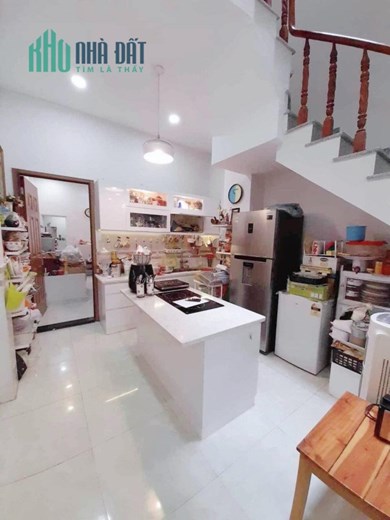 Bán nhà Ngay chợ Tân Trụ 62m2 3tang shr-hxh, giáp Tân Phú , 5 tỷ nhỉnh 0932030061